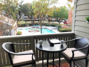 O-Range Venue Apartment : Pool view, King bed & Car garage